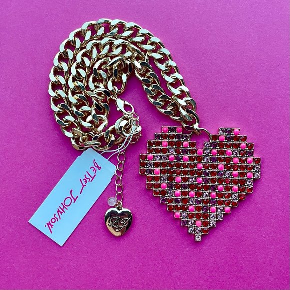 NWT Betsey Johnson Heart Necklace - Pink & Red Rhinestone Heart Thick Gold Chain - Picture 4 of 8